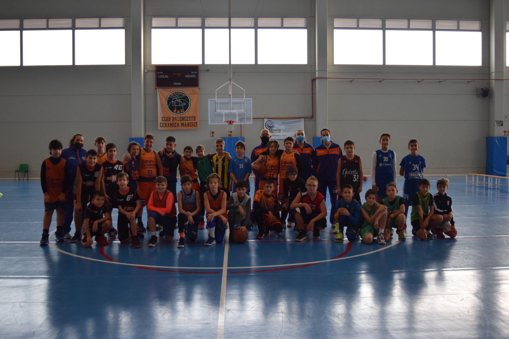 Domingo de baloncesto con las Jornadas de Detección organizadas por la Federación de Baloncesto de la Comunitat Valenciana (FBCV).