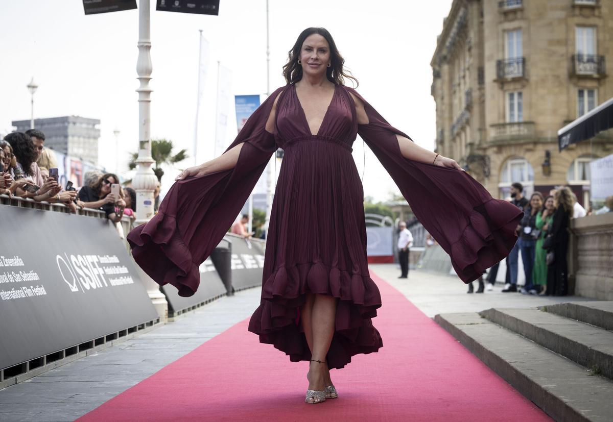 Imagen de archivo de la actriz Karla Sofía Gascón en la alfombra roja del Festival de Cine de San Sebastián, donde presentó 'Emilia Pérez' en la sección Perlak del certamen.