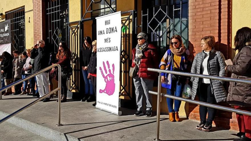 Minuto de silencio en la Tenencia de Alcaldía