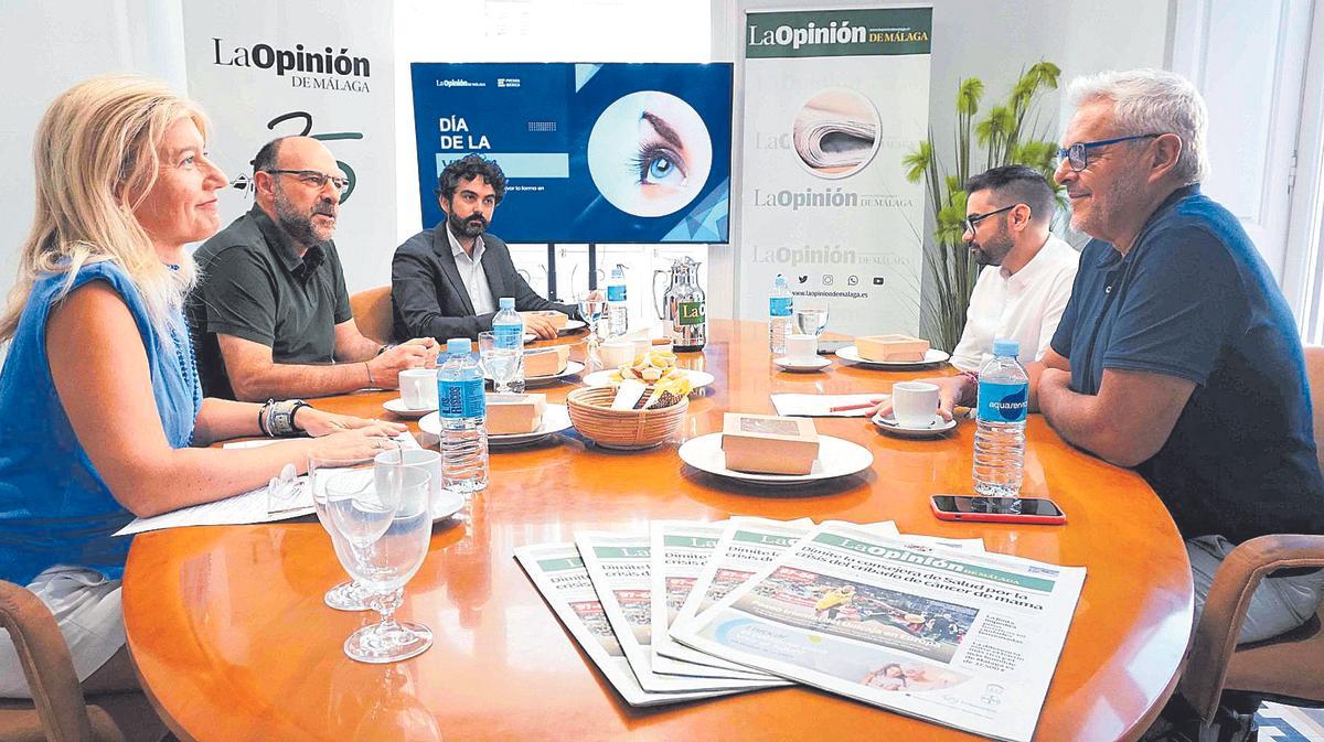 Un momento del debate en el encuentro entre los profesionales de la salud visual.