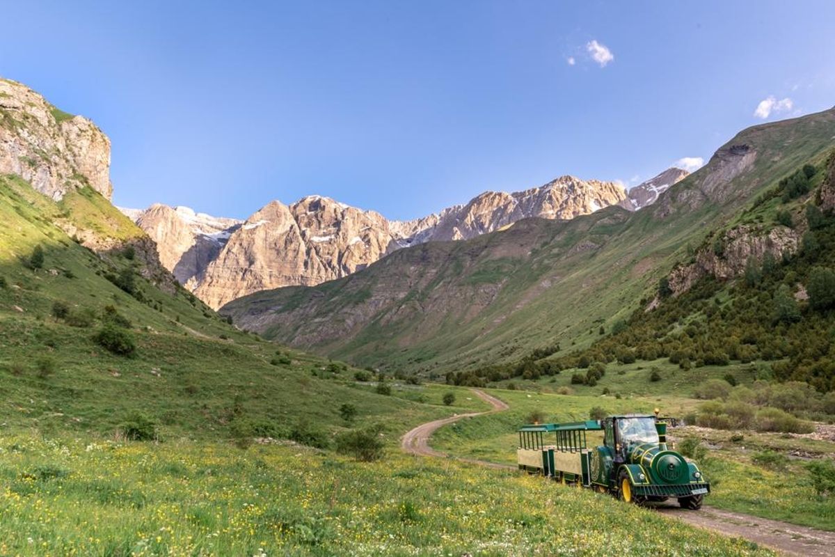 Tren de alta montaña en el Valle de la Ripera