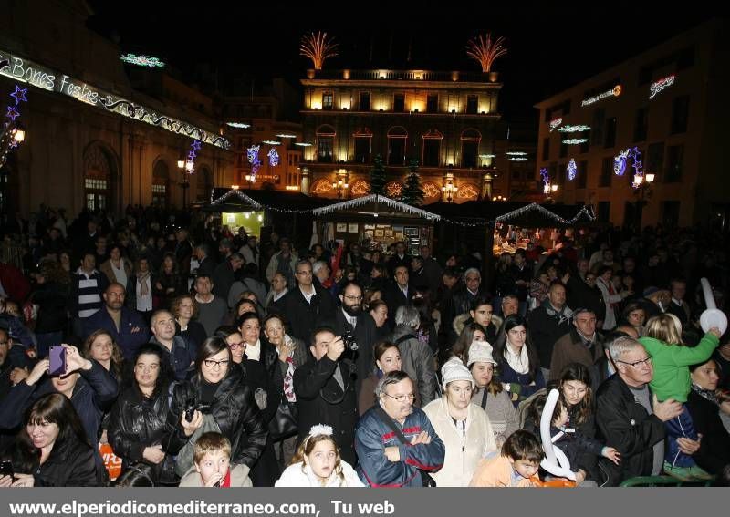 GALERIA DE IMÁGENES - Miles de niños disfrutan de la gran fiesta del Cartero Real