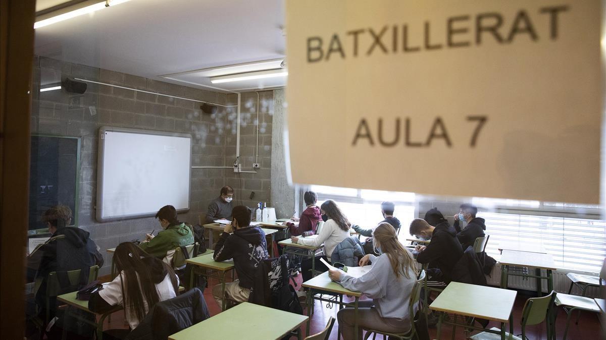 Barcelona 10 02 2021 Sociedad Aula de bachillerato del Institut Escola Costa i Llobera  Foto Ferran Nadeu