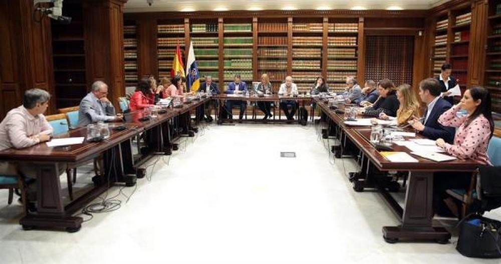 El nuevo administrador único de RTVC, Francisco Moreno, comparece en comisión parlamentaria