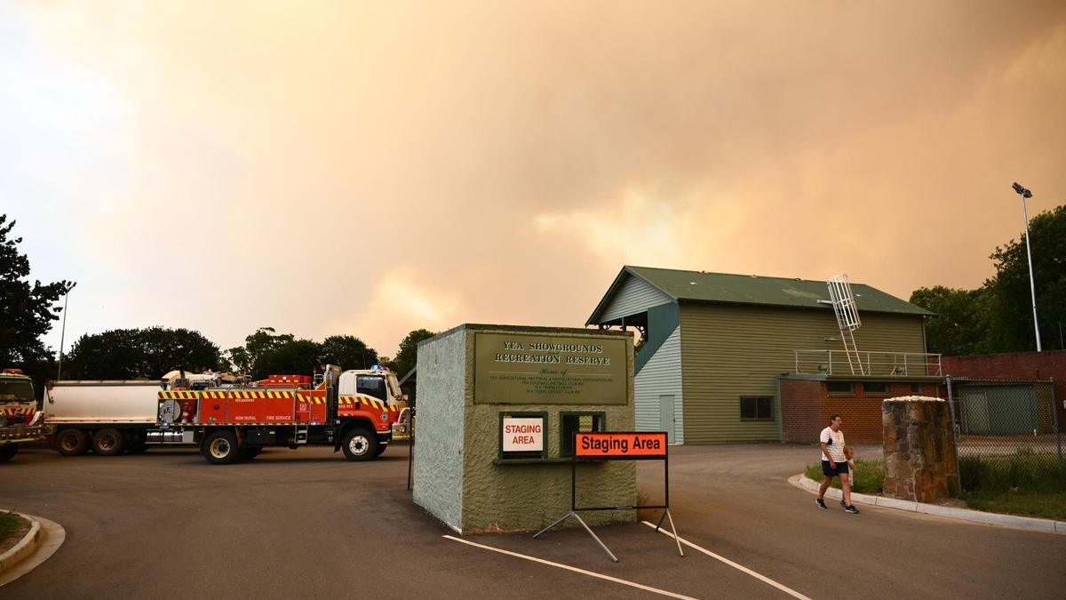 Tres desaparecidos en medio de numerosos incendios fuera de control en Australia