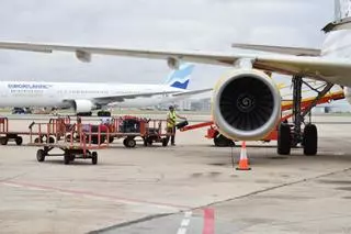 Diez vuelos cancelados en los aeropuertos andaluces debido al paso de la DANA por Barcelona