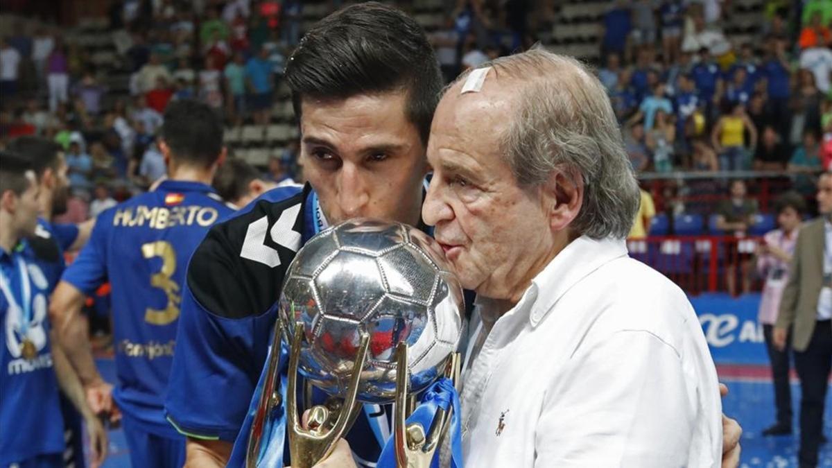 José María García celebró el título de Liga de Movistar Inter