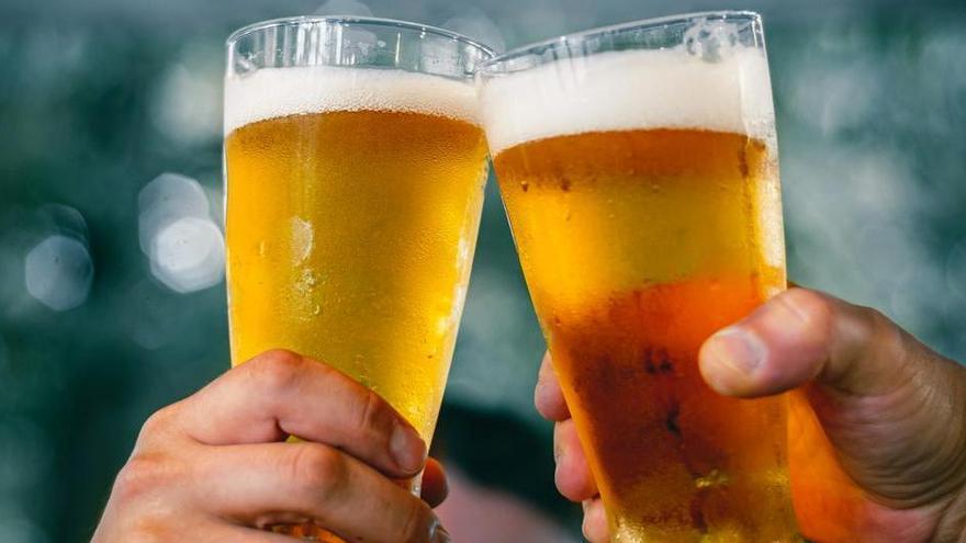 ¿Qué pasa si te bebes una cerveza al día?