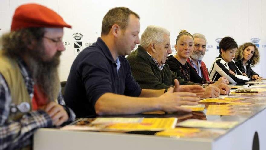 Paio, Rodríguez, Manuel y Begoña Blanco, Castro, Varela y Abeledo, ayer. // Bernabé/Javier Lalín