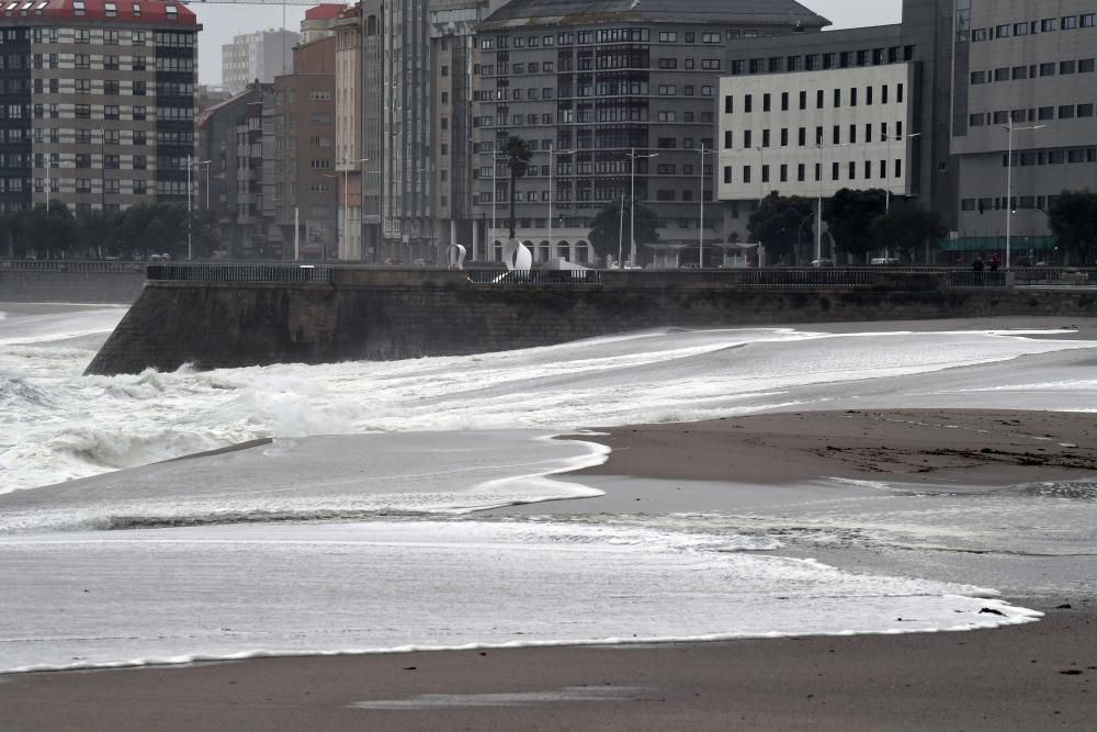 La borrasca 'Álex' deja rachas de hasta 86 km/h en A Coruña