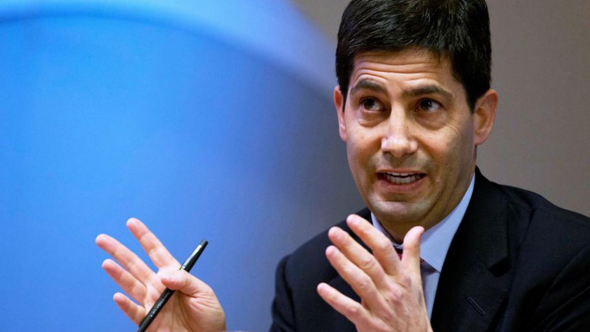 Kevin Warsh, durant una roda de premsa a Londres, el 2014.