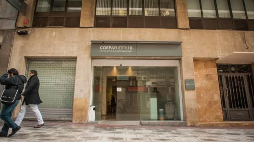 La sede de Coepa en la calle Orense de Alicante que ahora reclama la CEOE.