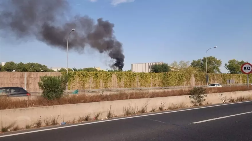 Hochhaus in Palma steht in Flammen.