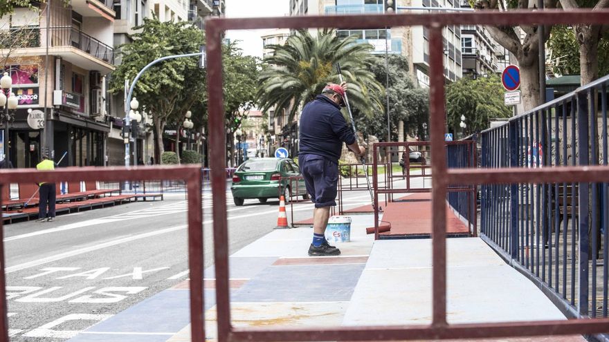 Los palcos de la Tribuna Oficial llenos para vivir la Semana Santa de Alicante