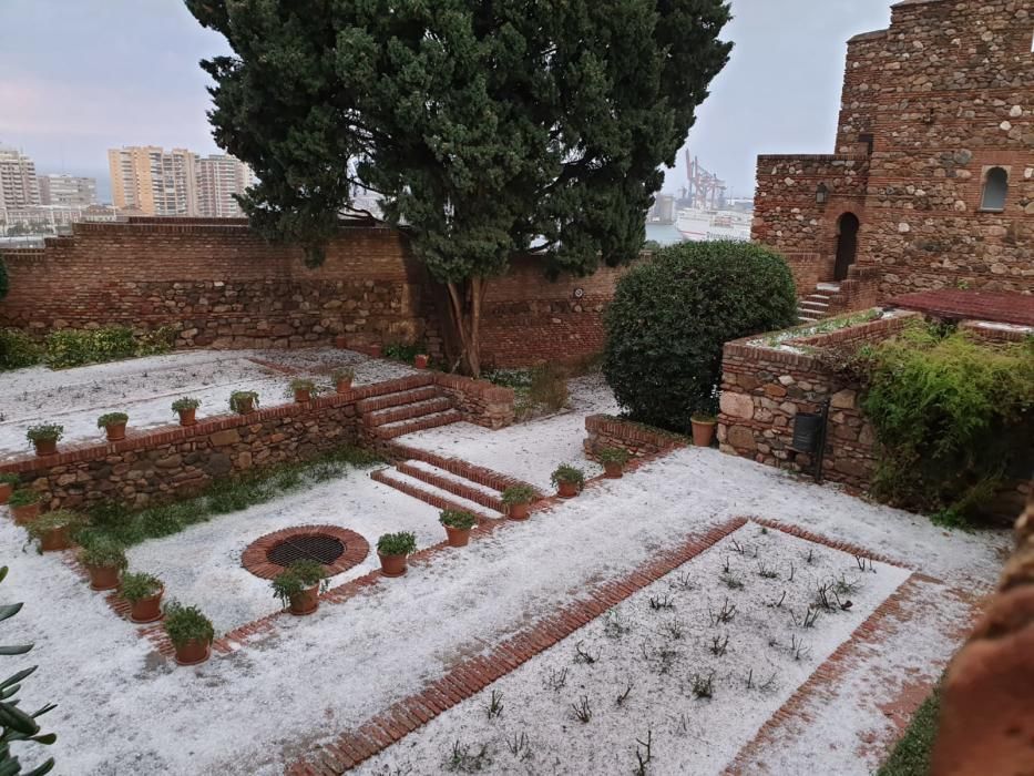 Vistas de la Alcazaba tras la granizada.