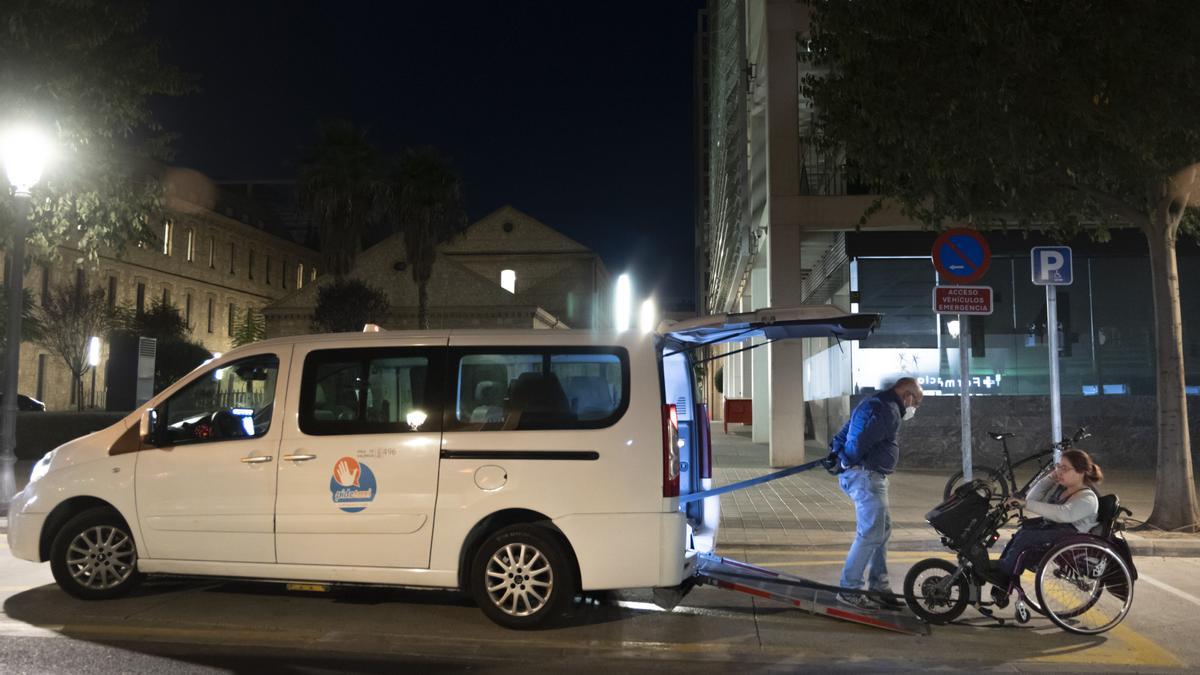 Valencia. Los conductores de taxis adaptados se quejan de que son pocos y no tienen ayudas