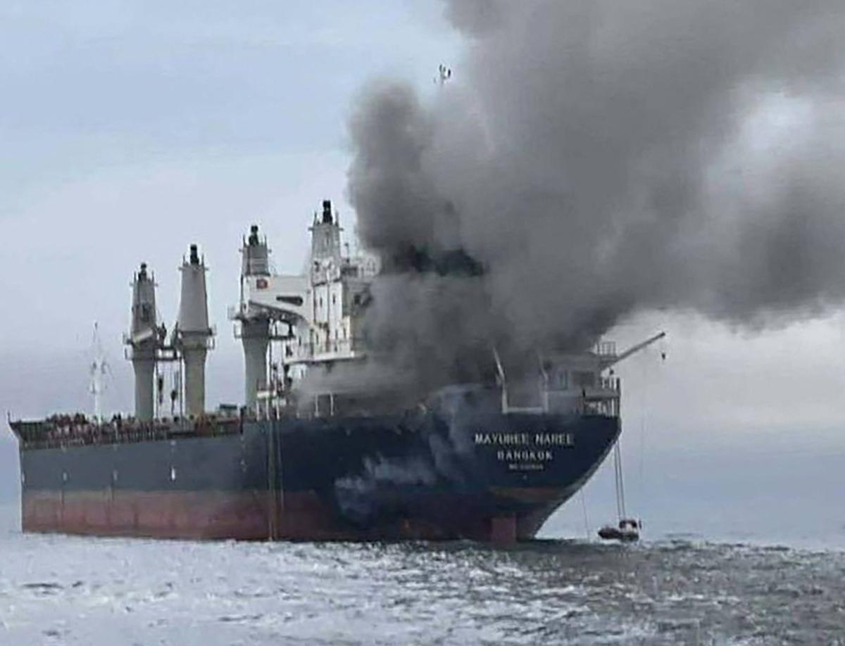 L’Iran ataca tres barcos de càrrega que transitaven per l’estret d’Ormuz