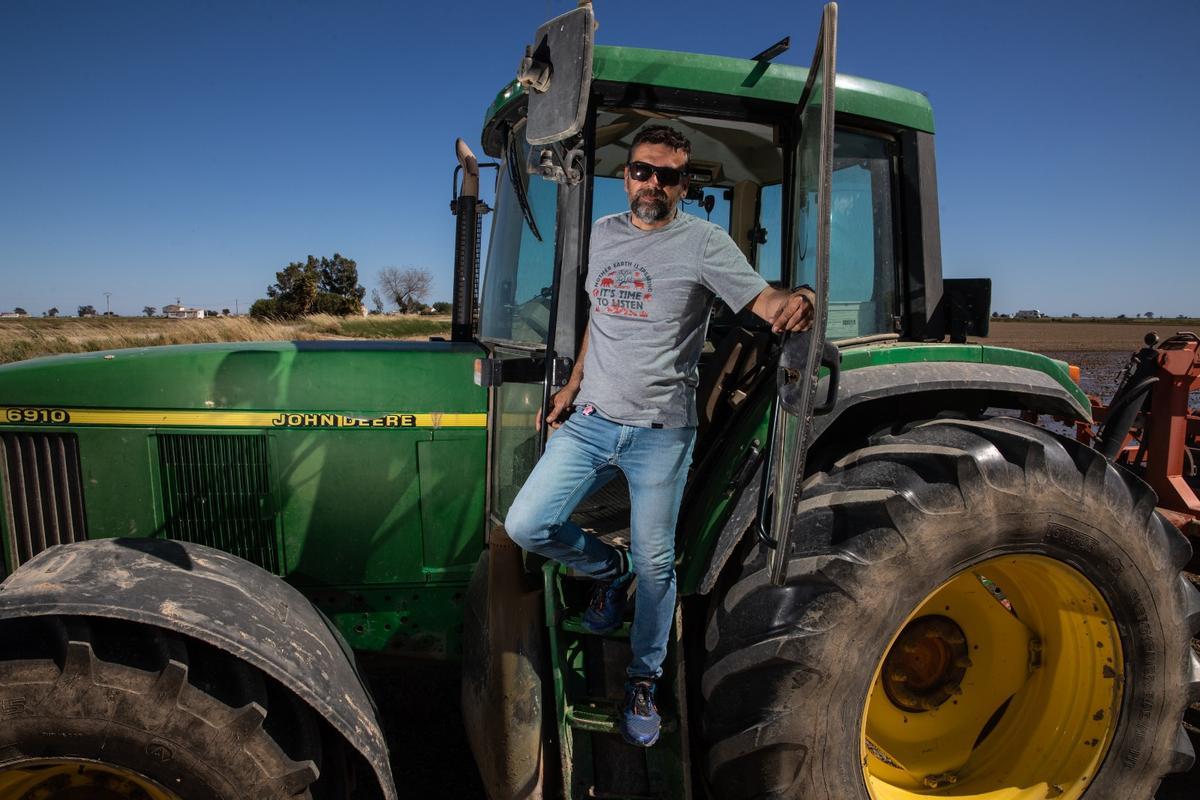 Arranca el riego del arroz en el delta del Ebro