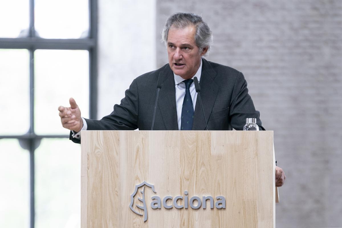 El presidente de Acciona, José Manuel Entrecanales, durante la Junta General de Accionistas de 2022.