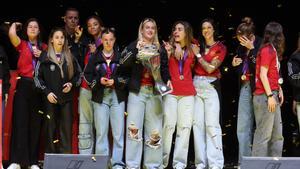 Celebración de la selección española tras ganar la Liga de Naciones Femenina