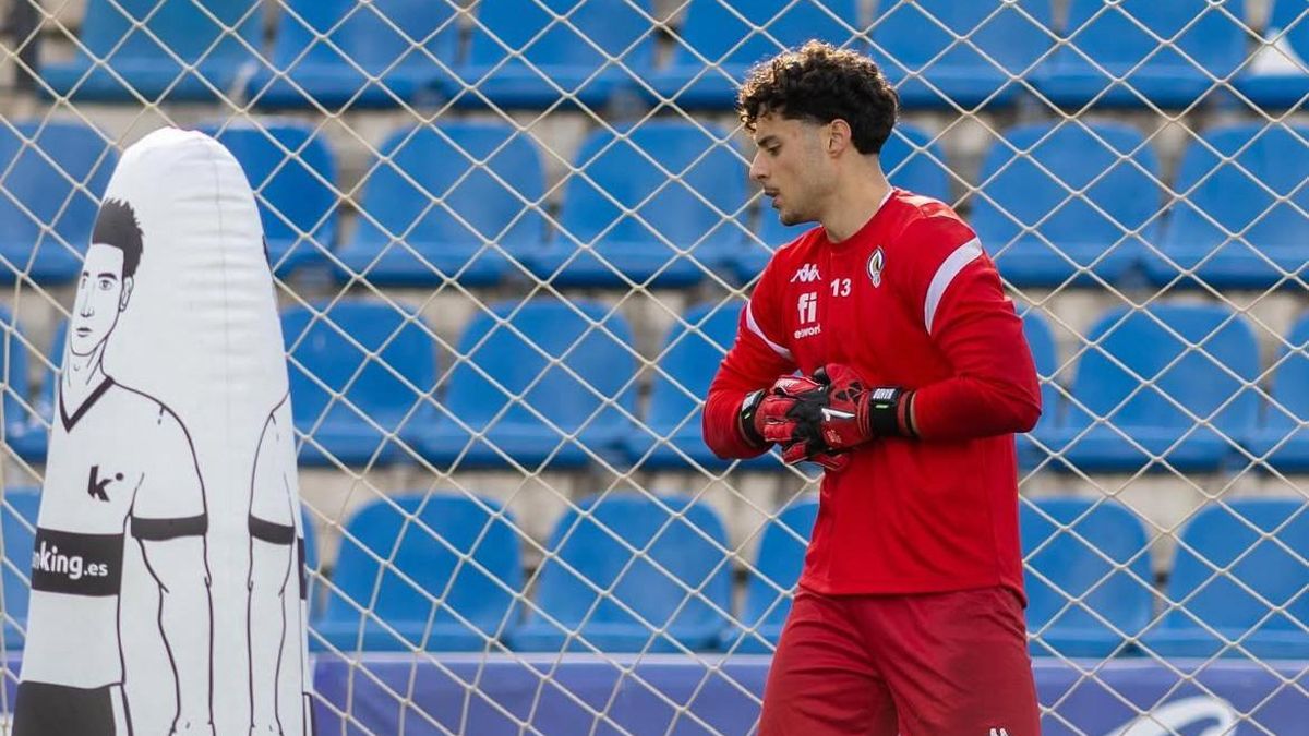 Nando Almodóvar, nuevo portero del Avilés.