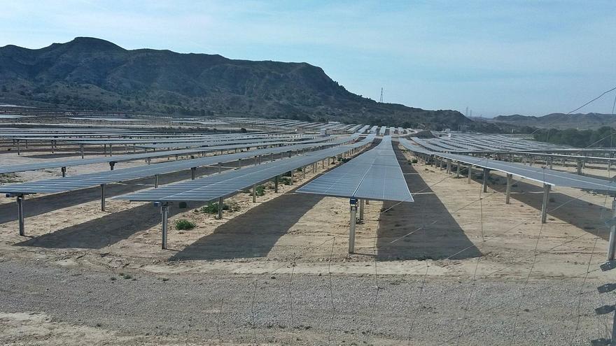 La Generalitat autoriza la puesta en marcha de la planta solar de Xixona
