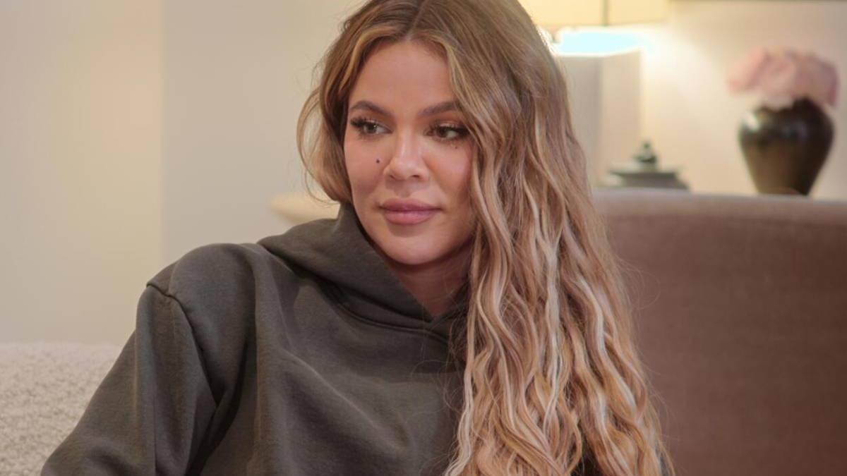 EXCLUSIVA CUORE | Khloé Kardashian responde a la comprometida pregunta sobre su relación con Tristan Thompson y su salchicha