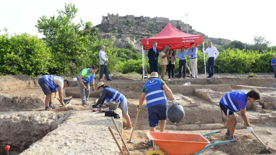 Hallan un palacio real del siglo XII en la finca de recreo del Rey Lobo