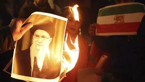 Un règim sense aliats