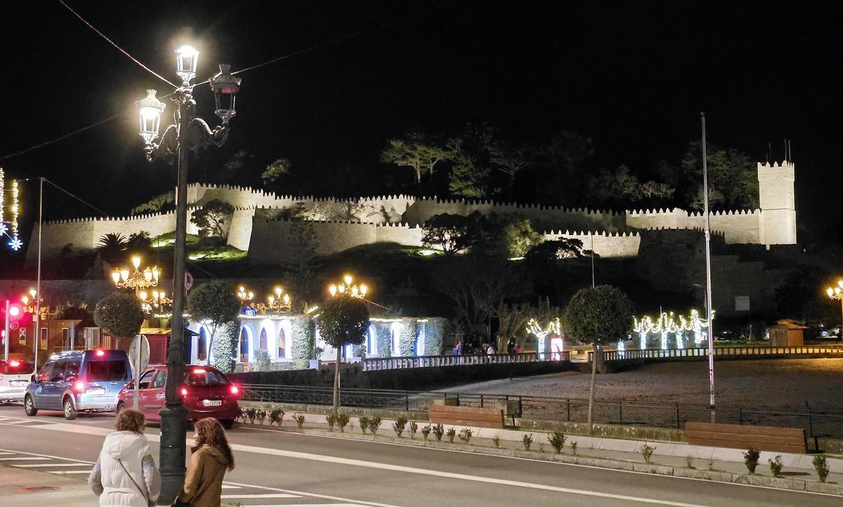 Baiona enciende sus luces de Navidad Baiona enciende sus luces de Navidad
