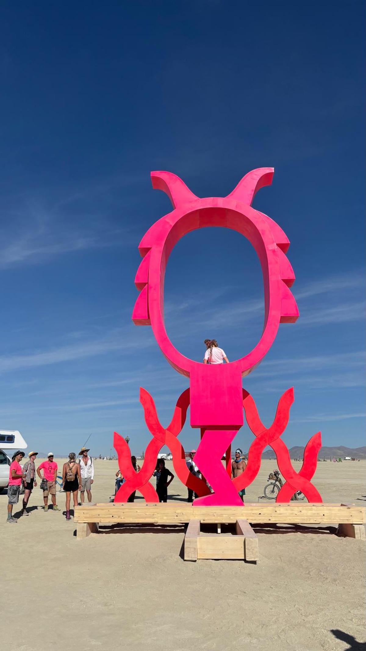 Levantan 'al tombe' el 'Correfoc' de Dani Nebot en el festival Burning Man del desierto de Nevada