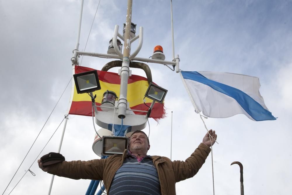 Patrón coruñés expedientado por la bandera gallega