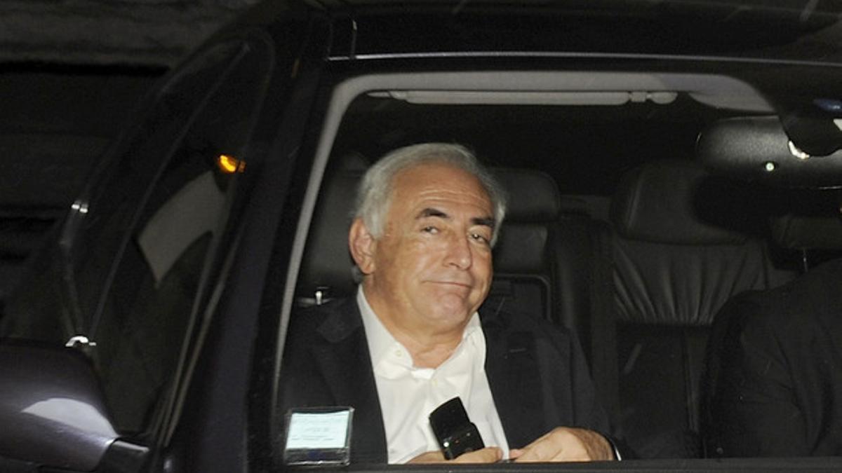 Strauss-Kahn, tras abandonar su apartamento en París, el pasado lunes.