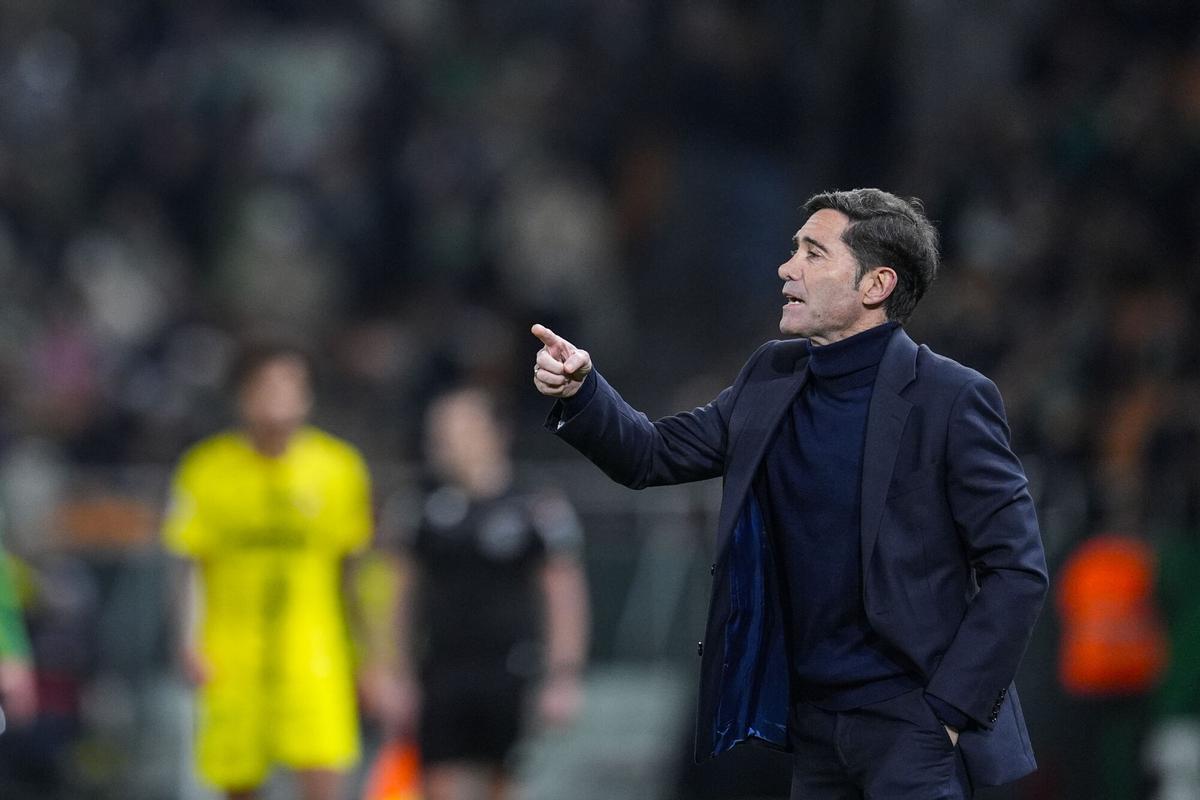 Marcelino, head coach of Villarreal CF, gestures during the Spanish league, LaLiga EA Sports, football match played between Real Betis and Villarreal CF at La Cartuja stadium on January 17, 2026, in Sevilla, Spain. AFP7 17/01/2026 ONLY FOR USE IN SPAIN. Joaquin Corchero / AFP7 / Europa Press;2026;SPORT;ZSPORT;SOCCER;ZSOCCER;Real Betis v Villarreal CF - LaLiga EA Sports;