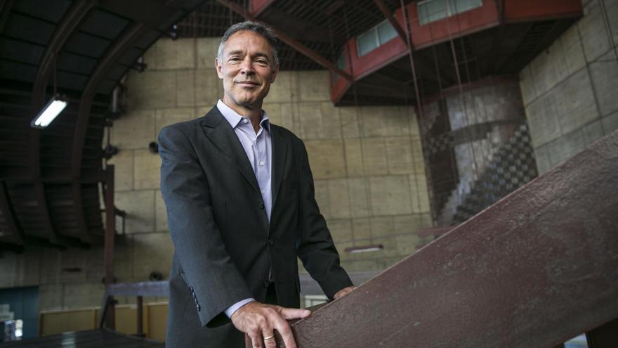 El médico Amalio Telenti se reinventó a los 65 desde una cabaña en los Alpes