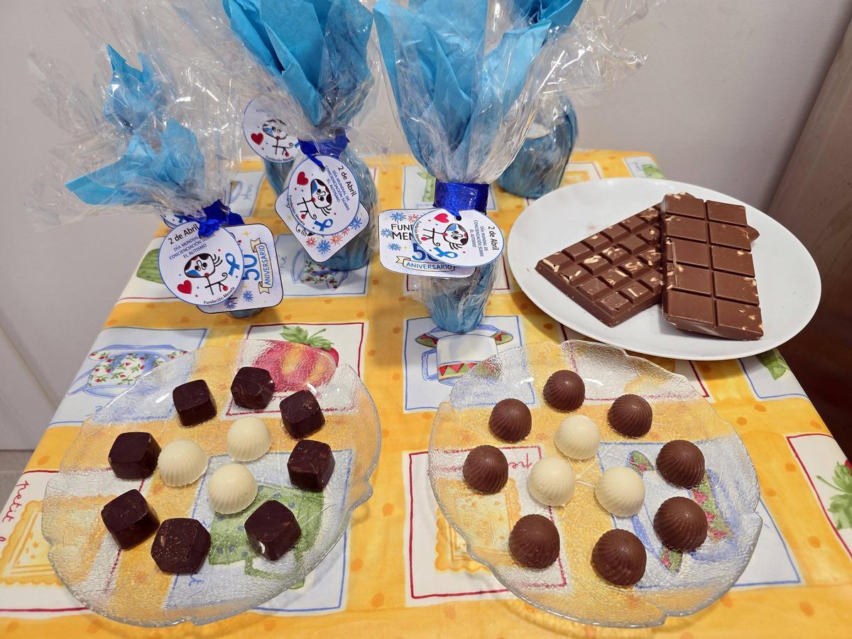 Menela regala huevos de pascua a Aldeas Infantiles Menela regala huevos de pascua a Aldeas Infantiles
