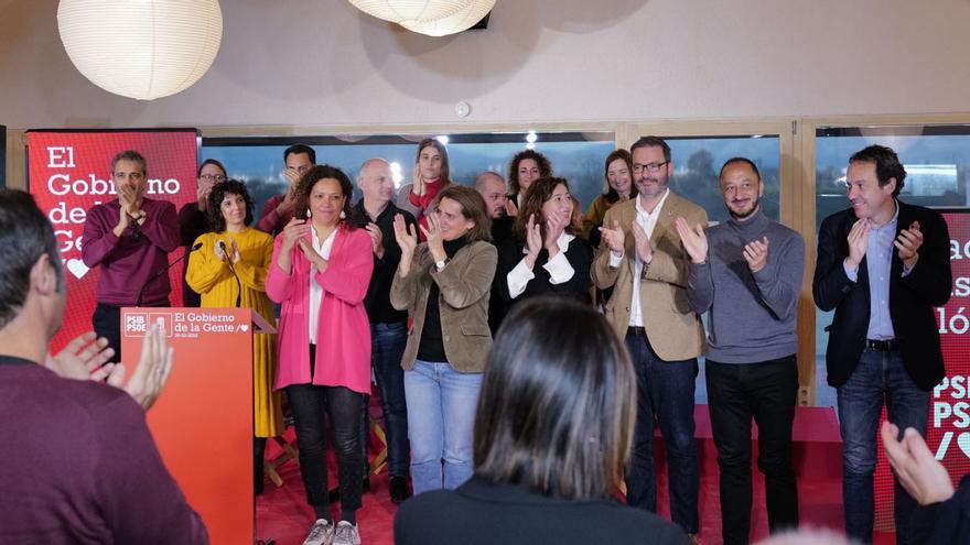 Cladera, con la ministra Ribera, Armengol, Hila y Pons, ayer en Palma, en Casa Esment.