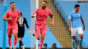 Benzema anotó el único tanto del Madrid en el Etihad Stadium