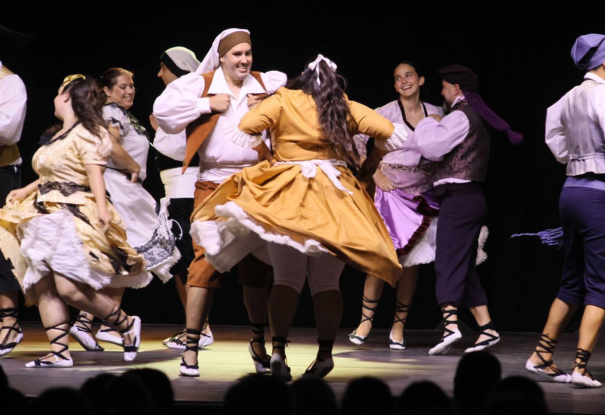 Les millors fotos de El Cor en Dansa 40 anys a la Festa Major de Manresa