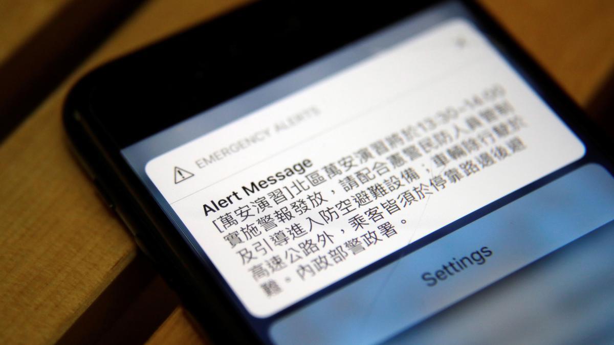 Mensaje de alerta del gobierno de Taiwán en el móvil