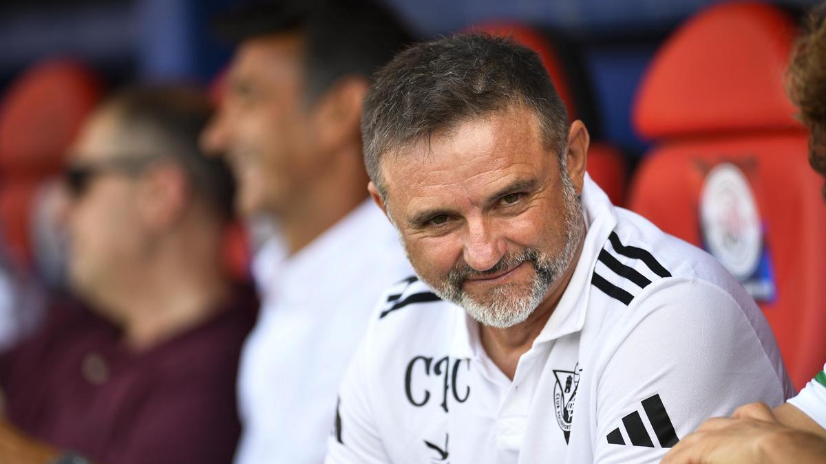 Julio Cobos, antes de un partido de esta temporada.