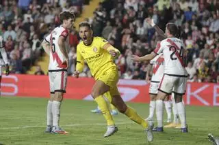 Stuani rescata al Girona en Vallecas