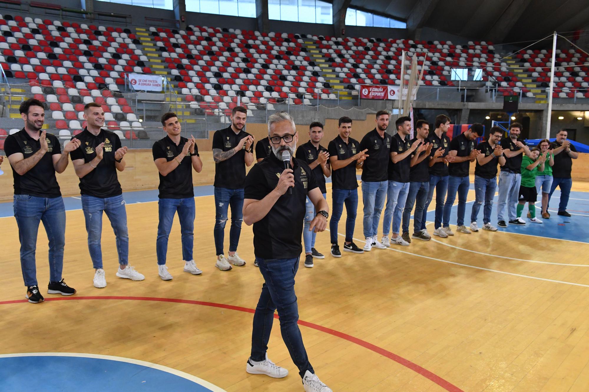 El Liceo celebra el campeonato de liga con la afición en el Palacio de los Deportes de Riazor