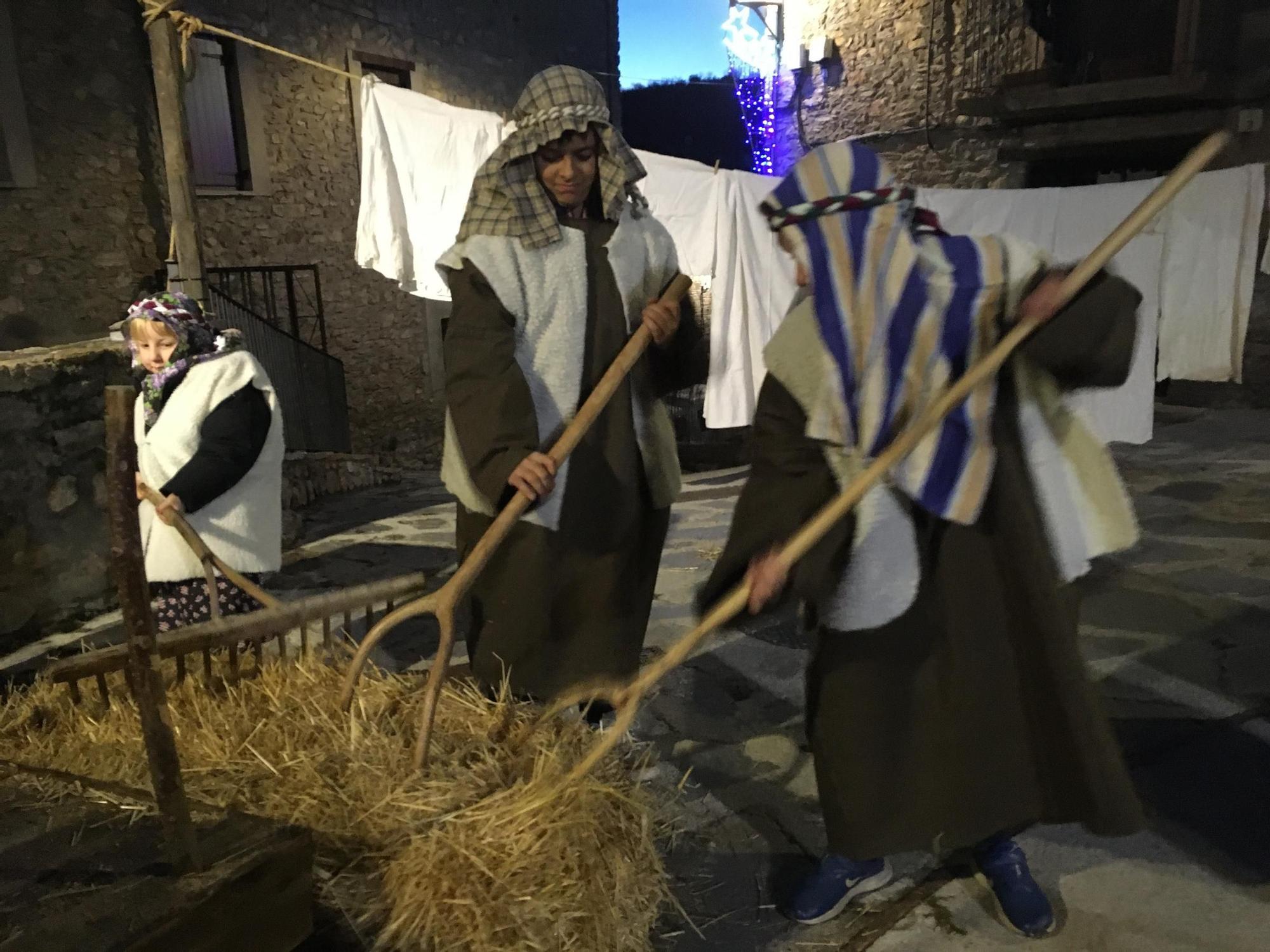 Prullans obre el Nadal tradicional a Cerdanya amb el Pessebre Vivent en una primera jornada desbordant
