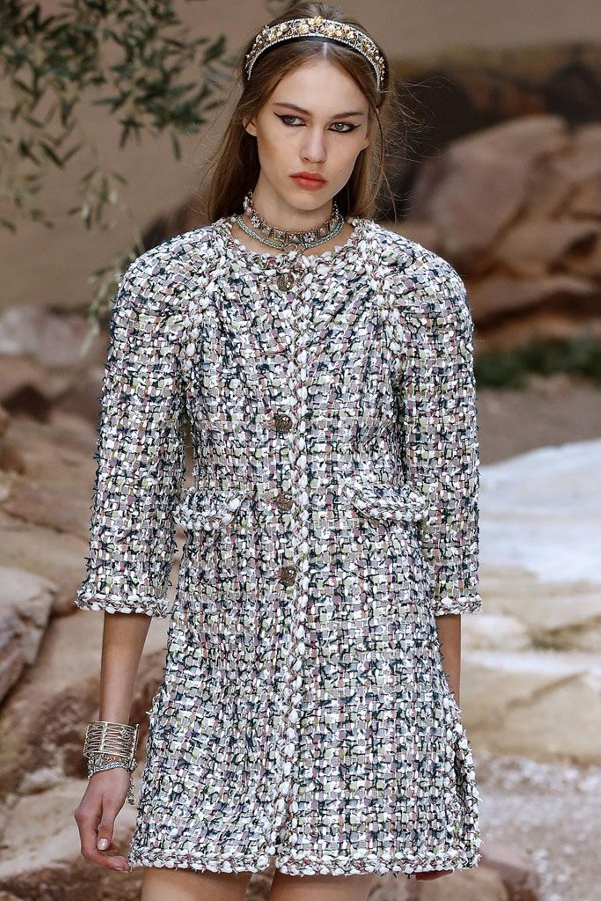 Chanel Colección Crucero 2018: abrigo de tweed