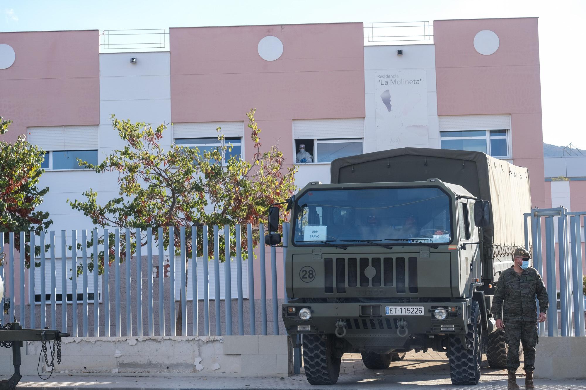 El Ejército regresa al geriátrico de Petrer para desinfectar sus instalaciones