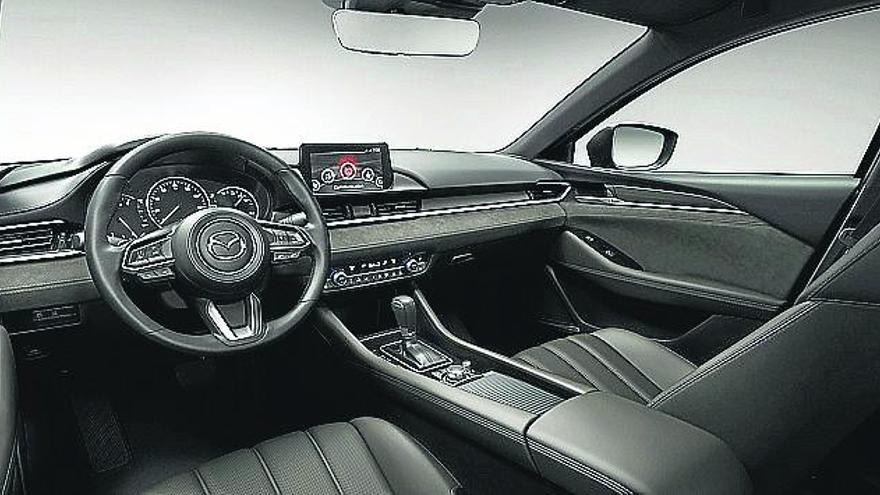 Mazda6 gana en dotación, comodidad y presencia
