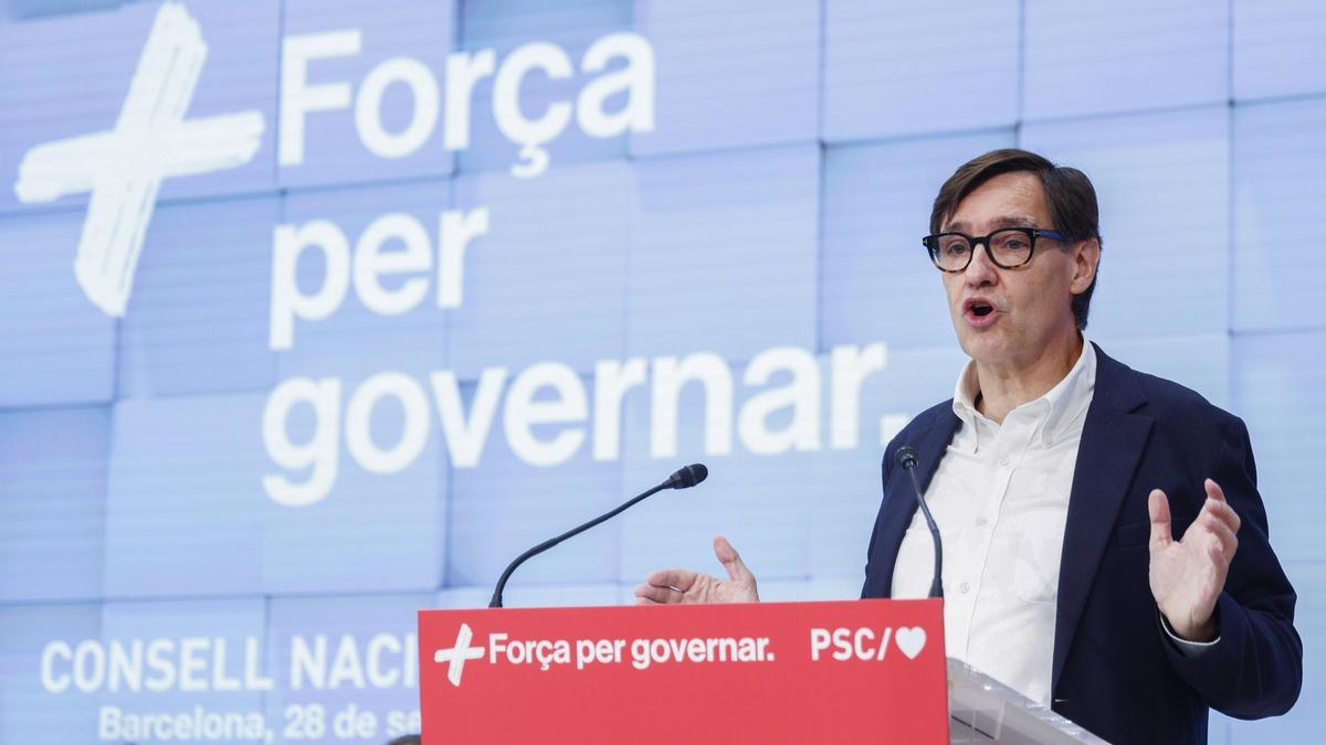 El primer secretario del PSC y presidente de la Generalitat, Salvador Illa, interviniendo ante el Consejo Nacional del partido