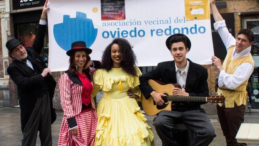 De izquierda a derecha, Pancho Alonso, Elena Martínez, Elizabeth Nday, Juan Ainvar y Manolo Alonso, durante la presentación.