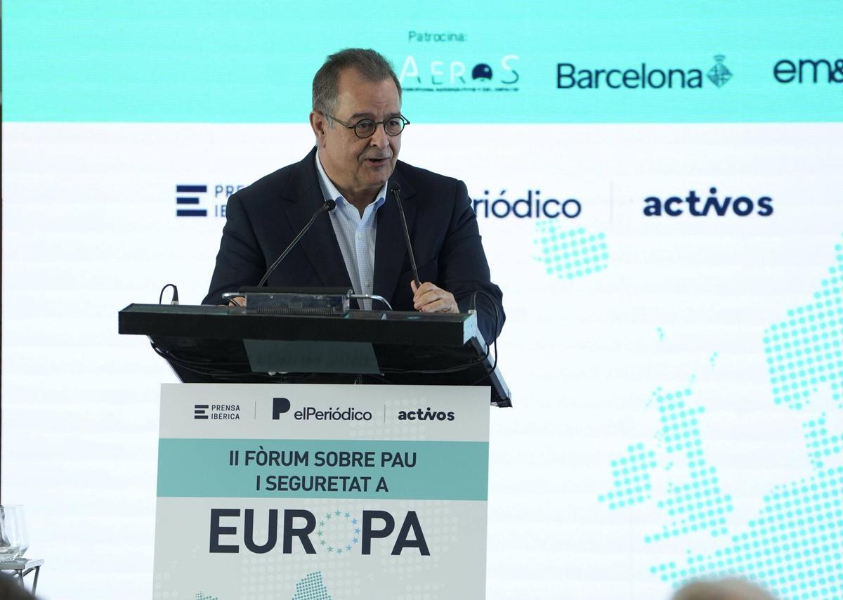 Albert Sáez, director de El Periódico, durante su intervención en el II Foro Prensa Ibérica sobre Paz y Seguridad en Europa.